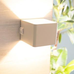 Lightbox Led-wandlamp voor buiten, 10 x 10 x 8 cm, oplaadbaar, met magneet, USB, bewegingsmelder, tuimelder, lichtkleur, warmwit, 3000 K, frontpaneel