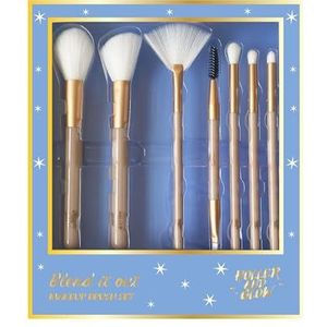 Holler and Glow Blend It Out Lot de 7 pinceaux de maquillage comprenant : visage, joues, éventail, sourcils inclinés et bobine, fard à paupières, fard à paupières de précision et pinceau à fard à