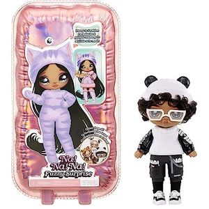 Na Na Surprise Fuzzy Series 1 - PETER PANDA - 18 cm beweegbare pop - panda-geïnspireerd met onesie, muts, bril, outfit en schoenen - speelgoed voor kinderen vanaf 4 jaar
