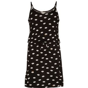 Protest Strandjurk meisjes