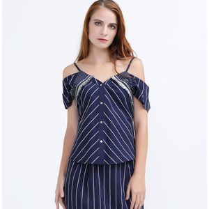 Off-shoulder streep top