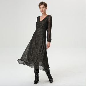 Midi jurk gouden glinteffect en v halslijn