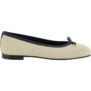 Manolo Blahnik - Veralli 010 - Ballerina's - Beige