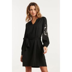 Smashed Lemon - 25796 - Jurk - Zwart - Met Handgeborduurde Mouwen en Ceintuur