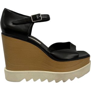 Stella McCartney Platform Elyse Wedge Sandalen in Zwart Leer