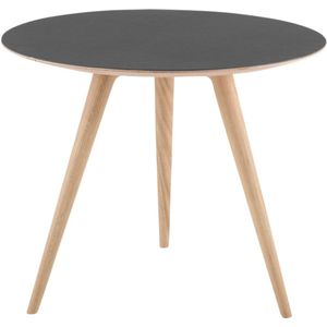 Gazzda Arp side table houten bijzettafel whitewash met linoleum tafelblad nero Ø 55 cm