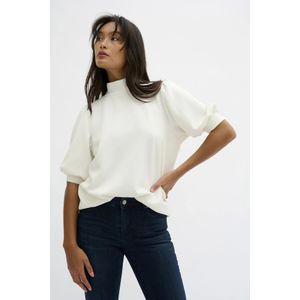 My Essential Wardrobe 10703704 21 the puff blouse