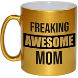 Mama cadeau mok / beker met tekst freaking awesome mom - goud - kado mokken / bekers - cadeau moeder