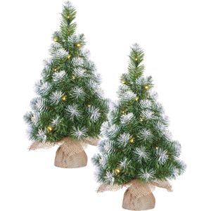 2x stuks kunst kerstboom/kunstboom in jute zak met verlichting en sneeuw 60 cm - Kunstkerstboom