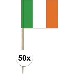 50x Groen/wit/oranje Ierse cocktailprikkertjes/kaasprikkertjes 8 cm - Cocktailprikkers