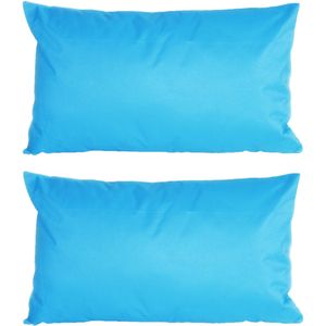 4x stuks bank/sier kussens voor binnen en buiten in de kleur lichtblauw 30 x 50 cm Tuinkussens voor  - Sierkussens
