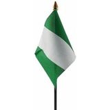 4x stuks Nigeria tafelvlaggetje 10 x 15 cm met standaard - Vlaggen