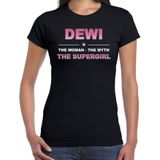 Naam cadeau t-shirt / shirt Dewi - the supergirl zwart voor dames - Feestshirts