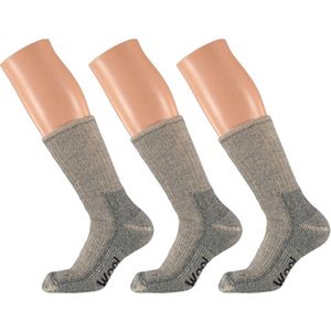 Set van 4x stuks extra warme grijze winter sokken maat 42/45 - Wandelsokken