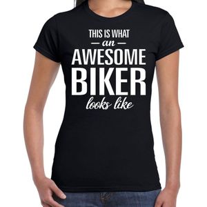Awesome biker / motorrijdster cadeau t-shirt zwart dames - Feestshirts