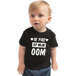 Ik pas op mijn oom cadeau t-shirt zwart peuter jongen/meisje - Feestshirts