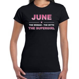 Naam cadeau t-shirt / shirt June - the supergirl zwart voor dames - Feestshirts