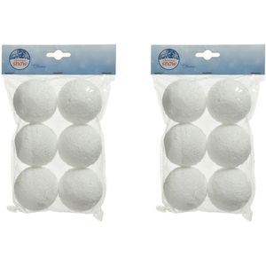 24x Apres ski/ winter thema sneeuwballen 6 cm - Decoratiesneeuw