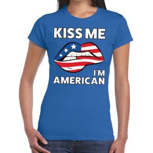 Kiss me I am American t-shirt blauw dames - Feestshirts