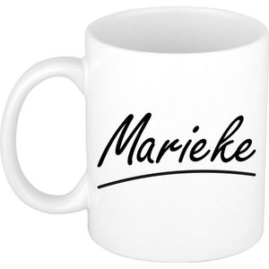 Naam cadeau mok / beker Marieke met sierlijke letters 300 ml - Naam mokken
