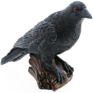Raaf/kraai - op boomstronk - zwart - 17 cm - Halloween decoratie dieren  - Feestdecoratievoorwerp