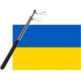 Landen vlag Oekraine - 90 x 150 cm - met compacte draagbare telescoop vlaggenstok - supporters - Vlaggen