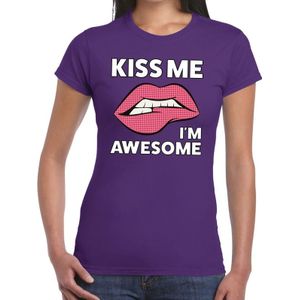 Kiss me i am awesome t-shirt paars dames - Feestshirts