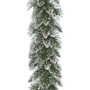 Everlands dennenslinger/guirlande - groen - met sneeuw - 270 cm x 30 cm - Kerstslingers