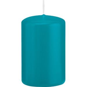 1x Turquoise blauwe cilinderkaarsen/stompkaarsen 5 x 8 cm 18 branduren - Geurloze kaarsen turkoois blauw