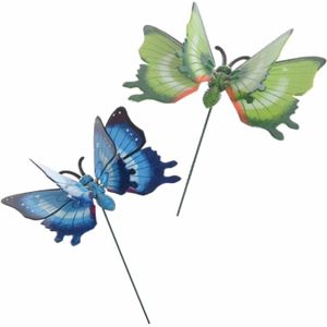 2x stuks Metalen deco vlinders blauw en groen van 11 x 70 cm op tuinstekers - Tuinbeelden