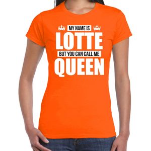 Naam cadeau t-shirt my name is Lotte - but you can call me Queen oranje voor dames - Feestshirts