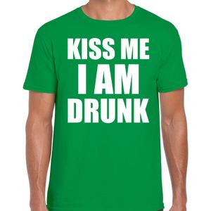 Fun t-shirt kiss me I am drunk groen voor heren - Feestshirts