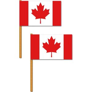 Set van 2x stuks luxe grote zwaaivlaggen Canada 30 x 45 cm - zwaaivlaggen