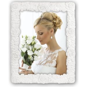 Kunststof fotolijst wit met bloemen motief geschikt voor een foto van 20 x 25 cm - Fotolijsten