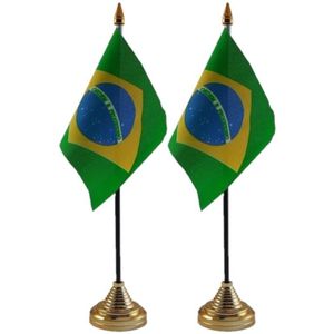 2x stuks brazilie tafelvlaggetje 10 x 15 cm met standaard - Vlaggen