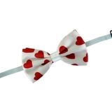 10x Witte vlinderstrikken met rode hartjes 13 cm voor dames/here - Verkleedstrikjes