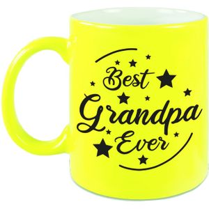 Best Grandpa Ever cadeau mok / beker - neon geel - 330 ml - verjaardag / bedankje - mok voor opa