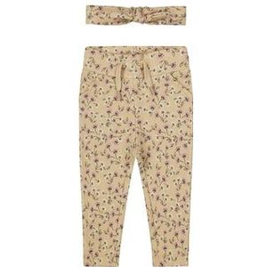 Dirkje Donkere broek + haarband sand
