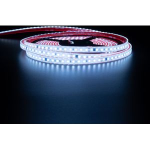 LED Strip - Velvalux - 5 Meter - Helder/Koud Wit 6000K - Dimbaar - Waterdicht IP67 - 9600 Lumen - 600 LEDs - Directe Aansluiting op Netstroom - Werkt zonder Driver