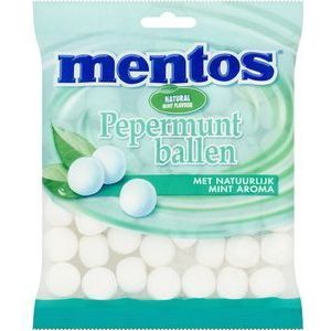 Mentos Pepermuntballen  12 x 242GR - Voordeelverpakking