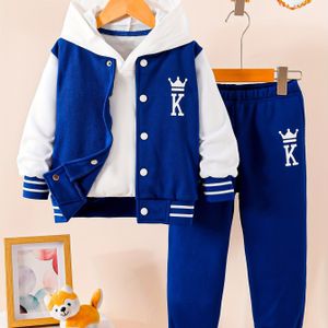 Jongens' Herfst- en Winter Fleece Gevoerde Mode Klassieke Baseballjas met Knopontwerp "K Crown" Sportkleding Warme Lange Broek Set, Ideaal voor Buiten