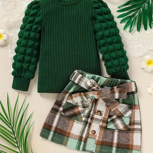Modieuze Jonge Meisjes Groene Lange Mouwen Top met Casual Elegante Rok Set Inclusief Geknoopt Halflange Jurk Met Gordel, Geschikt voor Buitenbijeenkomsten in Lente en Herfst
