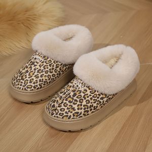 Gezellige Pluche Gevoerde Winter Binnenslippers met Dikke - Warme, Comfortabele Huisschoenen in Zwart, Luipaardprint, Grijs, Roze en voor Mannen en Vrouwen, Huispantoffels