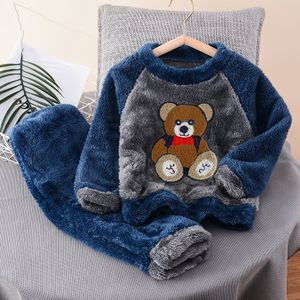 2-delige Pluche Set voor Jongens, Herfst Winter, Halfformaat Dubbelzijdige Verdikte Warme Outfit met Leuke Cartoon Beer Hoodie en Broek, Dagkleding, Buiten het Vuur