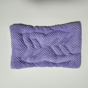 Een magnetronbestendige warmtepad die wasbaar is, ontworpen voor verkoelende warmte op de nek, schouders, buik, benen, knieën en rug, en dient ook als koude kompres voor ontspanning.