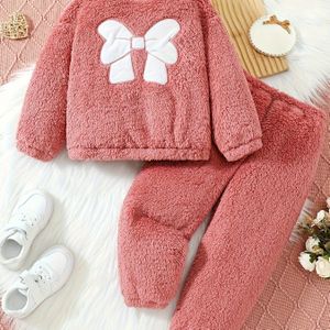 2- Schattige Meisjes Pluche Roze Strik Geborduurde Sweatshirt & Broek Set - Gezellig Polyester, Machinewasbaar, Perfect voor Herfst/Winter Mode, Kleding voor Meisjes, Perfect voor Buiten