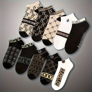 10 Paar Heren Crew Sokken - Ademende Enkelsokken met Geometrische & Logo Patronen, Retro Campus Stijl, Kleuren (Zwart/Wit/Goud/), Alleen Handwas, Geschikt voor Casual en Formele Kleding