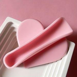 1pc Nieuwe Silicone Love-Back Lippenstift Houder, Zelfklevende Telefoonhoes, Europese en Amerikaanse Celebrities, Nieuwe Stijl, Meerdere Kleuren Beschikbaar, Moditem