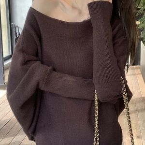 Onregelmatige Batwing Mouw Pullover Trui voor Vrouwen, Met een Ontspannen en Losse Pasvorm, Perfect voor Casual Lente Outfits.