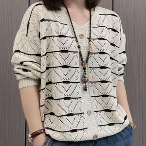 2025 Nieuwe dameskabouter - Chic V-hals, kleur met holle details, Lichtgewicht polyester voor lente/zomer/herfst, Casual wear|V-hals trui|Holle ontwerp